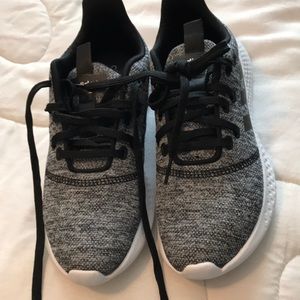 Adidas cloudfoam comfort Sz 7 1/2 shoe